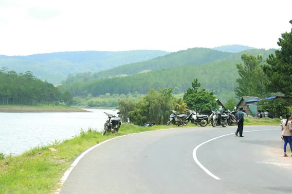 Dân mạng bất ngờ trước việc cung đường đèo nổi tiếng ở Đà Lạt tạm đóng cửa, vội vã tìm đường thay thế - Ảnh 6.