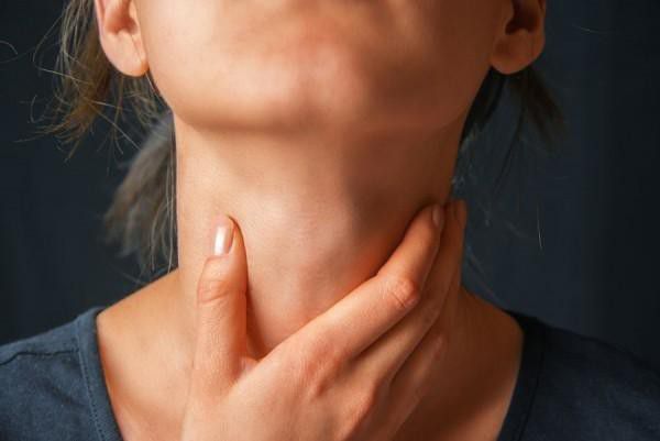 Bác sĩ chia sẻ 5 thực phẩm giúp người bệnh tuyến giáp kiểm soát cân nặng - Ảnh 1.