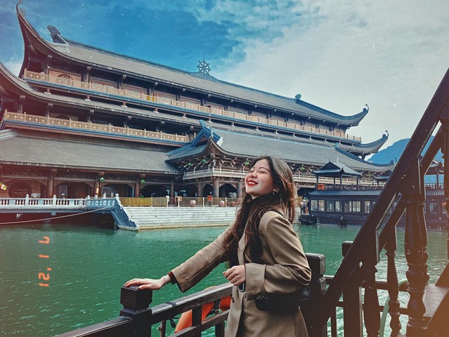 Kinh nghiệm đi chùa Tam Chúc để không bị đông nghẹt người mà lại ngắm được cảnh đẹp - Ảnh 2.