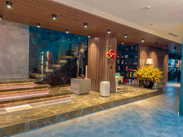 Penthouse ở Vinhomes trang trí Tết: Tổng hết 60 triệu, phòng khách xịn đến mức ngỡ sảnh khách sạn 5 sao - Ảnh 2.