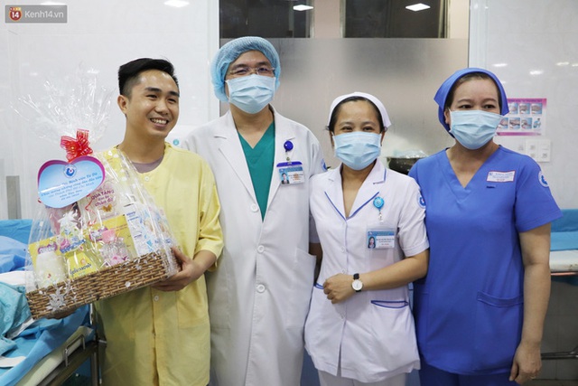 Chùm ảnh: Những thiên thần nhỏ chào đời trong thời khắc đầu tiên của năm mới 2021 - Ảnh 19.