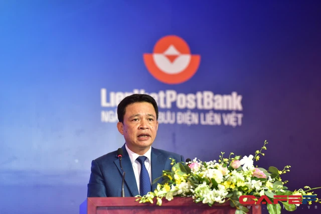 ĐHCĐ LienVietPostBank: Bầu Thuỵ sẽ tham gia Hội đồng quản trị, cổ đông mong giá cổ phiếu lên ngang MBB, ACB, chuyển sang sàn HNX giao dịch cho đã - Ảnh 2.