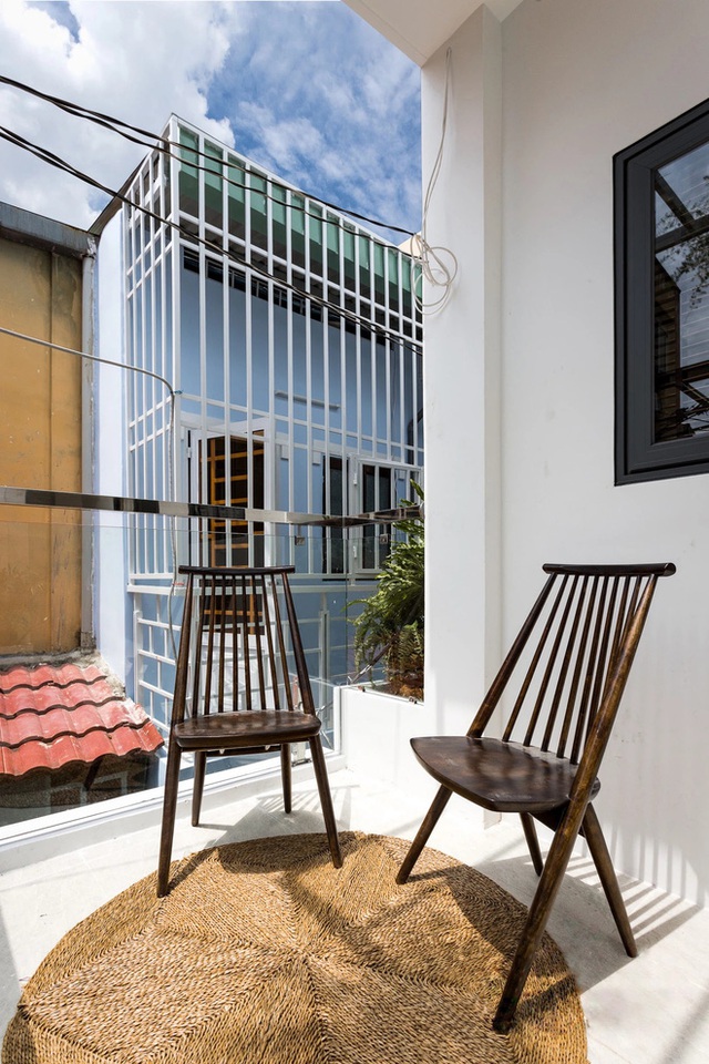 Biến ban công tẻ nhạt thành góc chill nhất nhà với 7 ý tưởng hay ho, không gian nhỏ cỡ nào vẫn có thể xoay xở hợp lý - Ảnh 7.
