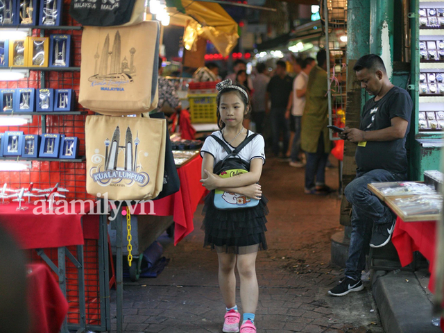 Ông bố đưa con đi du lịch từ nhỏ: 12 tuổi phượt Myanmar, nói tiếng Anh hơn sinh viên đại học và bí quyết gia đình chung nhịp thở - Ảnh 4.