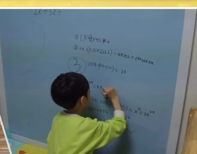  Chân dung thần đồng Hàn Quốc sở hữu IQ 204: điển trai như diễn viên, nằm top 0,0001% TG, giải thành thạo phương trình khi mới 3 tuổi - Ảnh 2.