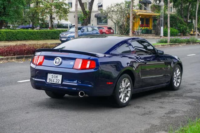 Đại gia cà phê Đặng Lê Nguyên Vũ sắm Ford Mustang 11 năm tuổi nhưng được giữ mới đến ngỡ ngàng - Ảnh 3.