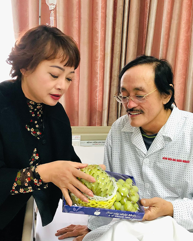 Clip: NS Giang Còi gây hoang mang khi lái xe trong lúc truyền nước, hé lộ tình trạng sức khỏe sau chia sẻ bị ung thư - Ảnh 4.