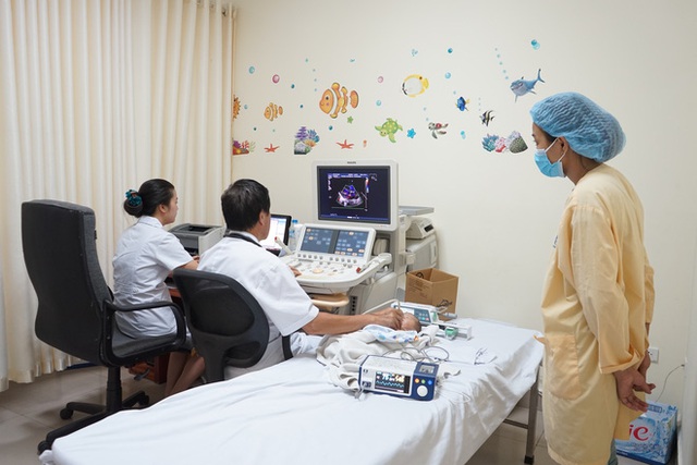 Vị bác sĩ 3 lần nói ‘không dám đâu ạ’ và hàng nghìn ca mổ kỳ diệu: Không đào tạo được BS giỏi hơn mình, không khác gì tội bất hiếu! - Ảnh 12.