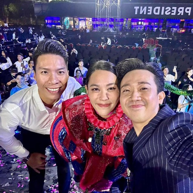 Trấn Thành vừa ăn vừa khóc ở hậu trường game show - Ảnh 2.