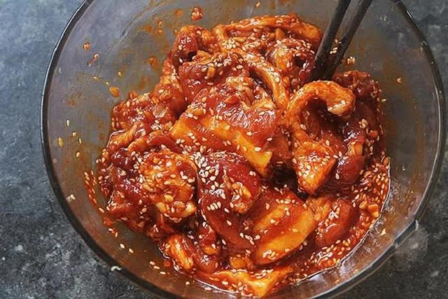  4 loại thịt hại dạ dày hơn cả uống rượu, dù thèm ăn đến mấy cũng phải kiềm chế - Ảnh 1.