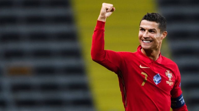 Tuổi sinh học trẻ hơn tuổi đời 10 năm: Cầu thủ xuất sắc nhất thế giới Cristiano Ronaldo đã luyện tập và ăn uống như thế nào để luôn giữ phong độ đỉnh cao? - Ảnh 1.