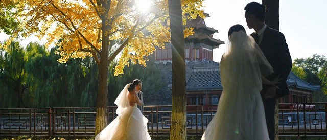 Giá cô dâu trên trời, một thành phố ở Trung Quốc đưa ra giải pháp giúp các nam thanh niên hết ế - Ảnh 1.