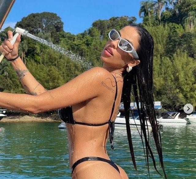 Ngắm dàn WAGs của ĐT Brazil: Từ siêu mẫu ‘nóng bỏng’ tới ca sĩ xinh đẹp - Ảnh 10.