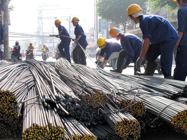 Tâm tư của nhà thầu xây dựng: “Giá vật liệu tăng bất thường, chúng tôi nguy cơ thua lỗ, phá sản” - Ảnh 1.