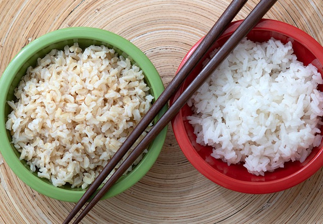  Đây là lý do khiến các chuyên gia khuyến khích mọi người sử dụng gạo lứt thay cho gạo trắng - Ảnh 1.