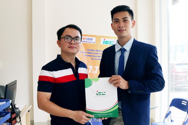 Dự án nhà ở xã hội IEC Residences Tứ Hiệp chính thức ký hợp đồng mua căn hộ với khách hàng - Ảnh 1.