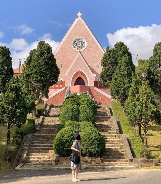 Nơi tổ chức đám cưới tương lai của Sơn Tùng hoá ra là một địa điểm tuyệt đẹp ở Đà Lạt, nhưng không phải du khách nào cũng biết - Ảnh 4.