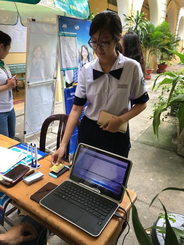 TPHCM không thu học phí bằng tiền mặt từ năm học tới - Ảnh 1.