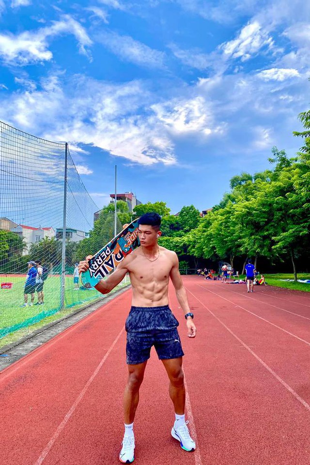 Cặp đôi VĐV với màn cầu hôn hot nhất tại SEA Games 31: Người là Thiếu úy quân đội, người sở hữu cả loạt huy chương - Ảnh 2.
