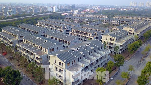 Loạt dự án bất động sản đưa ra đấu giá, đấu thầu rồi vẫn về chủ cũ - Ảnh 2.