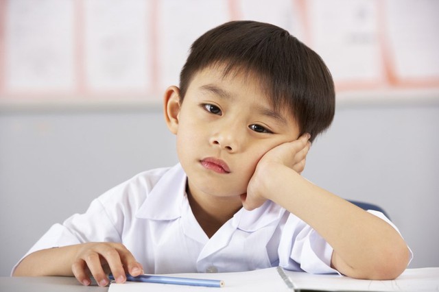 Làm cha mẹ, nếu chỉ mải kiếm tiền mà bỏ mặc 5 thói quen xấu ảnh hưởng con trẻ này thì sớm muộn cũng hối hận: Ăn ngon, mặc đẹp, học trường sang cũng chẳng lại! - Ảnh 3.