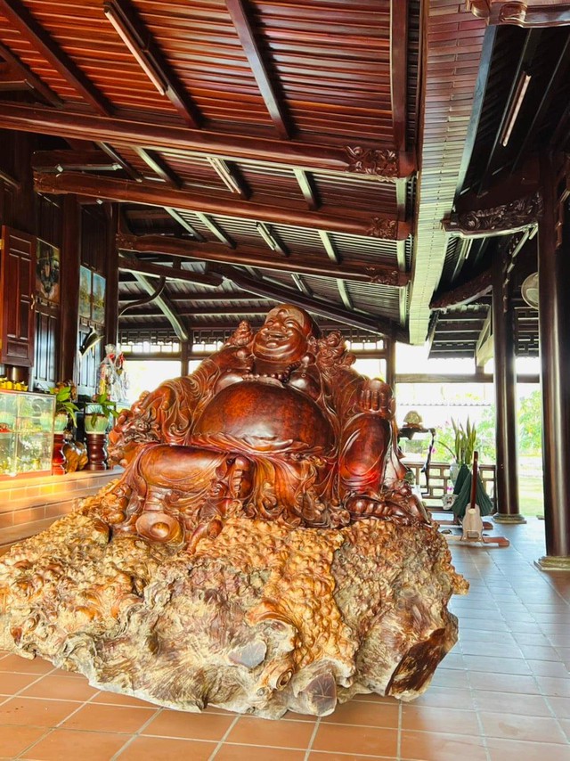 CĐM bàn tán xôn xao về căn biệt phủ 8,3ha ở Bạc Liêu, đang được rao bán 200 tỷ đồng: Hoàng tráng như một khu du lịch, chủ nhà đi nửa ngày mới ra tới cổng, ai mua được chắc sướng hơn vua - Ảnh 19.