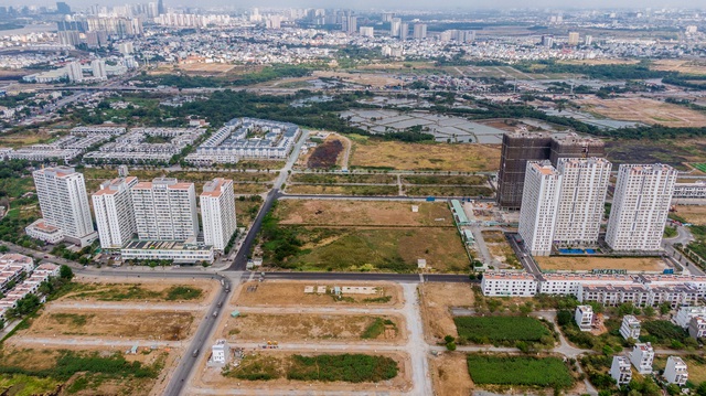 Toàn cảnh hạ tầng giao thông khu Đông với nhiều tuyến đường sắp được mở rộng: Nơi đang chuẩn bị trở thành “thành phố trong TP.HCM” - Ảnh 3.