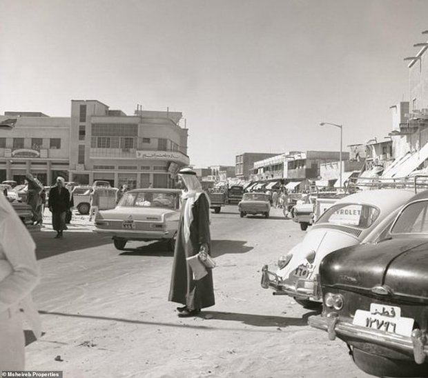 Bộ ảnh đáng kinh ngạc cho thấy sự phồn thịnh thần tốc chỉ sau 50 năm của Qatar - vương quốc đăng cai World Cup - Ảnh 7.