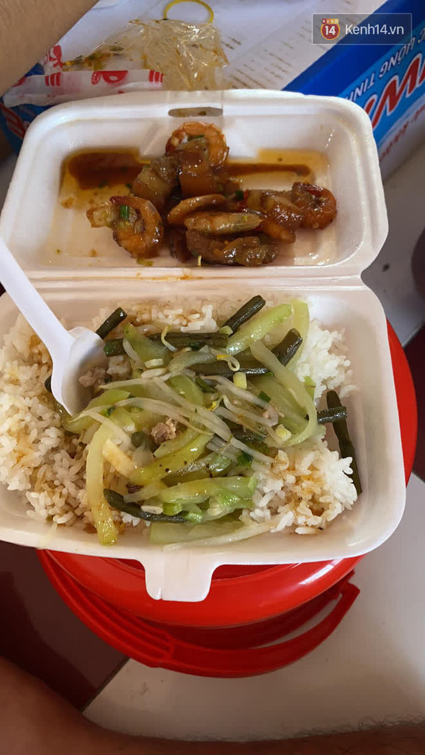 Cuộc sống như người một nhà của sinh viên ĐH Thủ Dầu Một trong khu cách ly: Đón Tết còn nhiều lần nữa nhưng dập dịch phải thắng lần này - Ảnh 7.