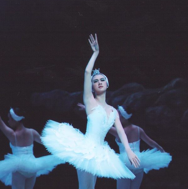 Profile trái dấu của 2 công chúa nhà Huawei: Người đỗ Harvard, người học trường bết bát, bị từ chối du học vì kém tiếng Anh - Ảnh 13.