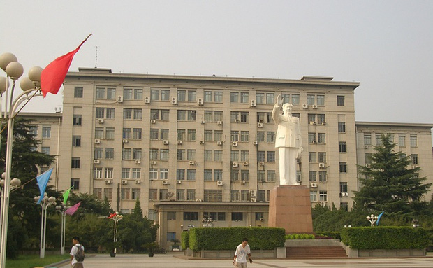 Profile trái dấu của 2 công chúa nhà Huawei: Người đỗ Harvard, người học trường bết bát, bị từ chối du học vì kém tiếng Anh - Ảnh 5.