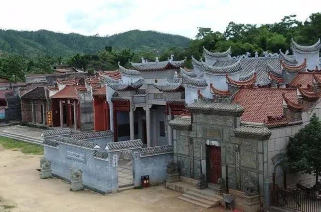  Đệ nhất làng phong thuỷ Trung Quốc: Đào tạo ra vô số kỳ tài, người dân làm nghề xem phong thuỷ có thu nhập khủng bất ngờ - Ảnh 7.