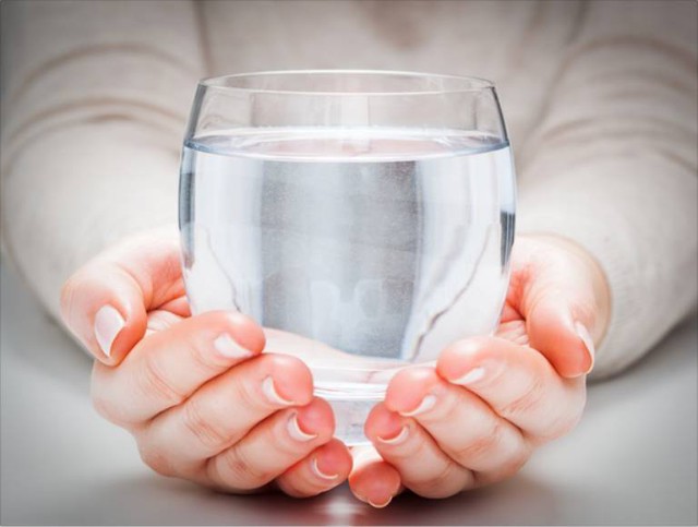 5 sai lầm cực lớn trong cuộc sống nhưng nhiều người lại răm rắp tin rằng thế mới tốt cho sức khỏe, bạn mắc phải dù 1 sai lầm cũng phải sửa ngay - Ảnh 1.
