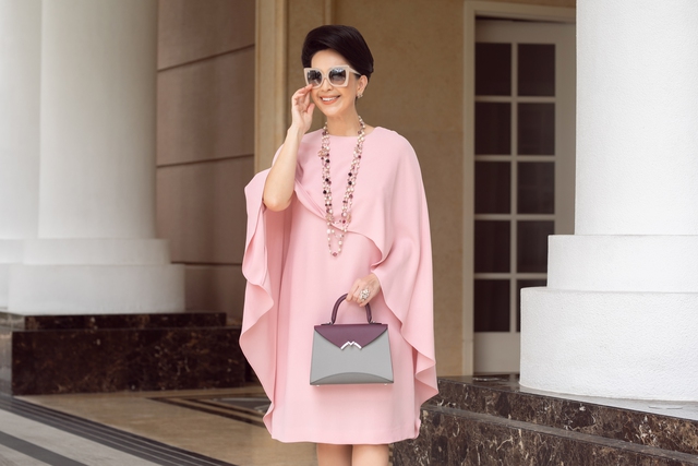 Nữ hoàng ảnh lịch Diễm My: Bí quyết đằng sau vẻ đẹp không tuổi và chuyện nuôi dạy 2 con gái học giỏi xuất chúng - Ảnh 2.