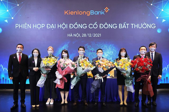KienlongBank họp ĐHĐCĐ bất thường: Thông qua kế hoạch niêm yết cổ phiếu - Ảnh 2.
