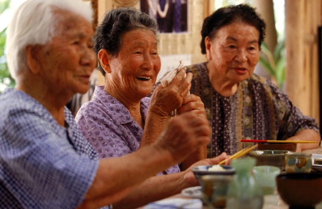 Bí quyết trường thọ của người Nhật gói gọn trong 3 bữa ăn: Cực kỳ đơn giản, dễ thực hiện - Ảnh 1.