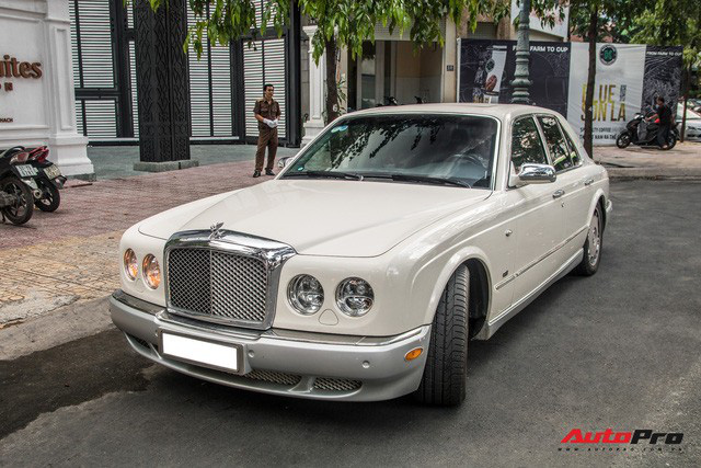 Những điều ít biết về Bentley Arnage của ông Đặng Lê Nguyên Vũ: Hàng hiếm đầu tiên Việt Nam, giá đồn đoán 21 tỷ từ nhiều năm trước - Ảnh 5.