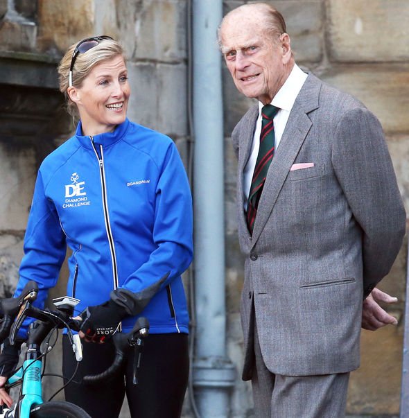 Quan hệ tốt đẹp của Hoàng tế Philip và các nàng dâu: Công nương Diana nhận sự đối đãi đặc biệt nhưng vẫn chưa phải là người được yêu quý nhất - Ảnh 18.