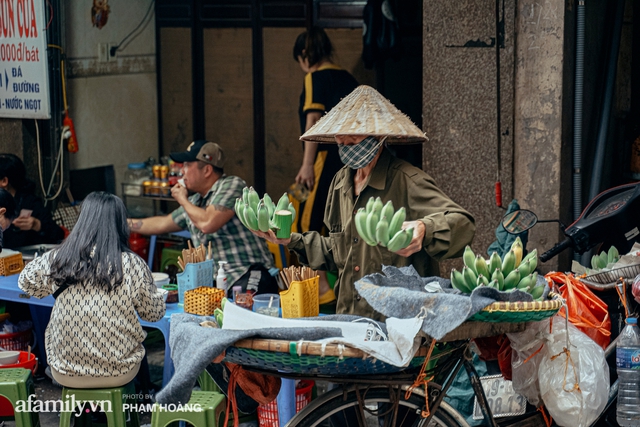 Ngày cuối năm bình yên trong ngõ chợ Thanh Hà - ngôi chợ lâu đời nhất phố cổ được giới nhà giàu chuộng mua vì toàn đồ chất lượng tươi ngon - Ảnh 17.