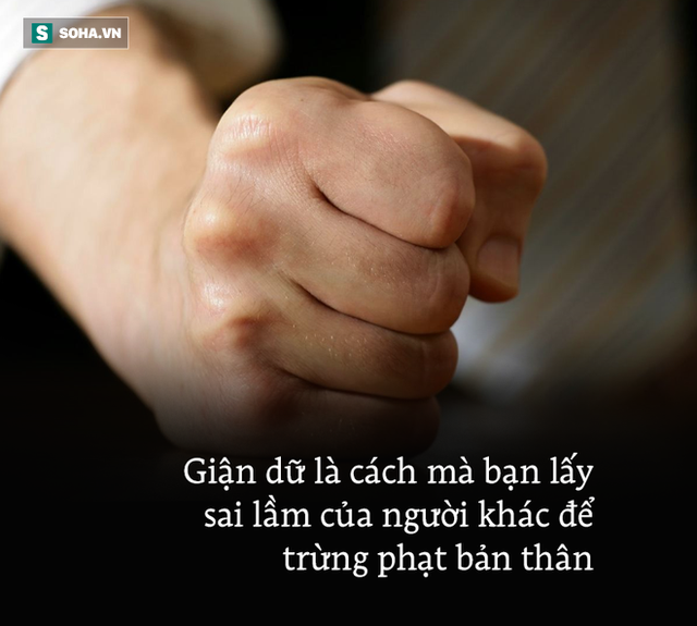  Đang đi thì bị kẻ khác sỉ nhục, mẹ làm 1 việc khiến con bất ngờ, lời giải thích là cách dạy con sâu sắc - Ảnh 2.
