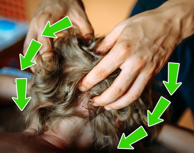 Sau mỗi ngày làm việc căng thẳng và kiệt sức, đây chính là 5 động tác massage để lấy lại sinh lực ai cũng cần làm - Ảnh 3.