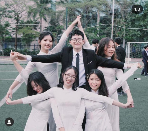 Đỉnh như hội bạn thân nhà người ta: Học chung từ cấp 1 rồi cùng đi du học Pháp, giờ người làm Big4 người vào showbiz - Ảnh 9.