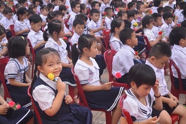 Nhiều địa phương thông báo khẩn cho học sinh nghỉ học để tránh “cuồng phong” bão số 13 - Ảnh 2.