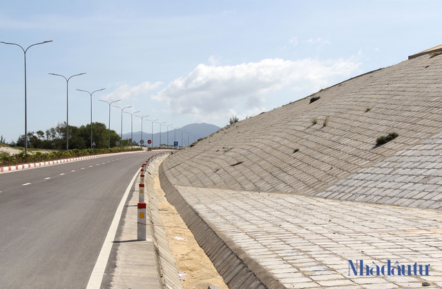 Cận cảnh đường ven biển ngàn tỷ đẹp như tranh ở Bình Định - Ảnh 10.