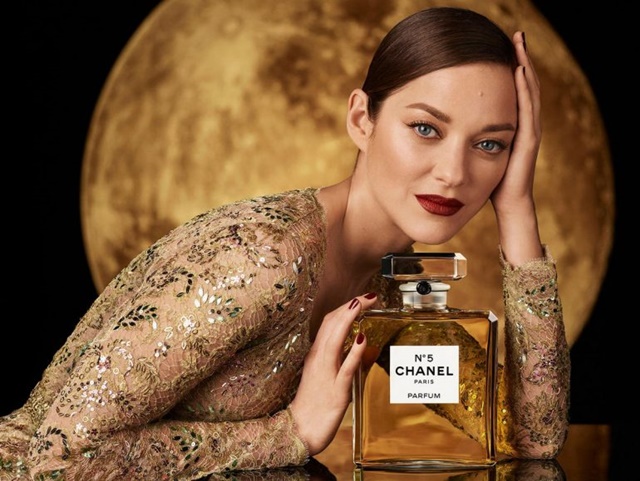 Chanel bán chai nước hoa dung tích hơn 2 lít - Ảnh 2.