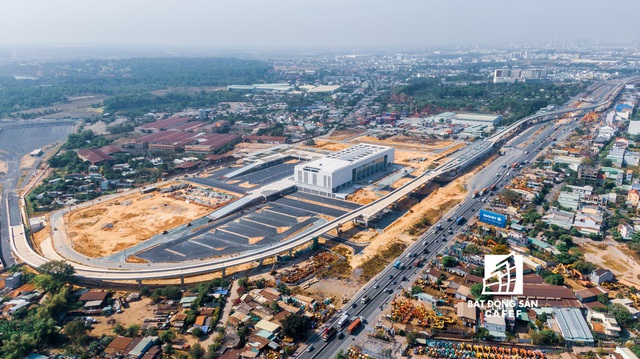 Toàn cảnh hạ tầng giao thông khu Đông với nhiều tuyến đường sắp được mở rộng: Nơi đang chuẩn bị trở thành “thành phố trong TP.HCM” - Ảnh 5.