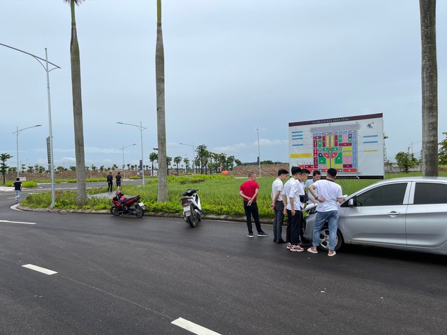 Hết thời “đánh bắt xa bờ”, nhà đầu tư bất động sản quay về trung tâm - Ảnh 1.