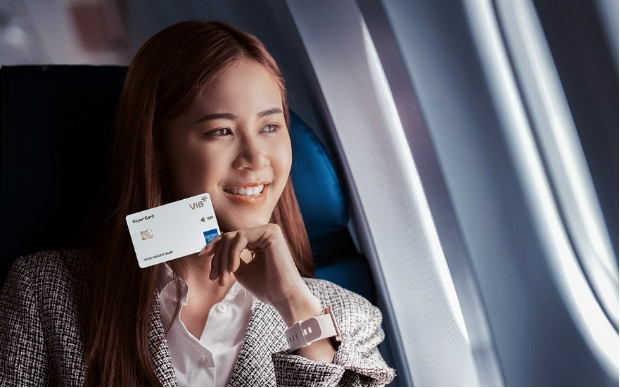 VIB hợp tác cùng American Express ra mắt dòng thẻ trắng đầu tiên Super Card - Ảnh 1.