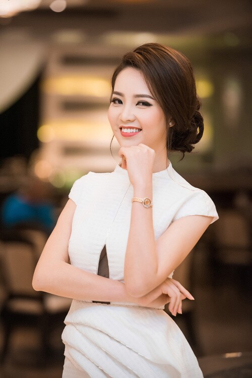 3 mỹ nhân Việt 25 tuổi nỗ lực không ngừng, để 10 năm sau xinh đẹp, giàu sang và hơn cả là một sự nghiệp thành công khiến ai cũng ngưỡng mộ - Ảnh 3.