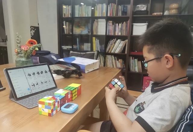  Hắt hủi ghế Giám đốc về làm nội trợ cho vợ đi kiếm tiền, ông bố trẻ từng bị người đời chê cười lại khiến ai nấy xuýt xoa với thành quả hiện tại - Ảnh 5.